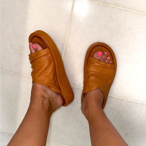 Chunky Sandal Slides - Picture 5 of 6